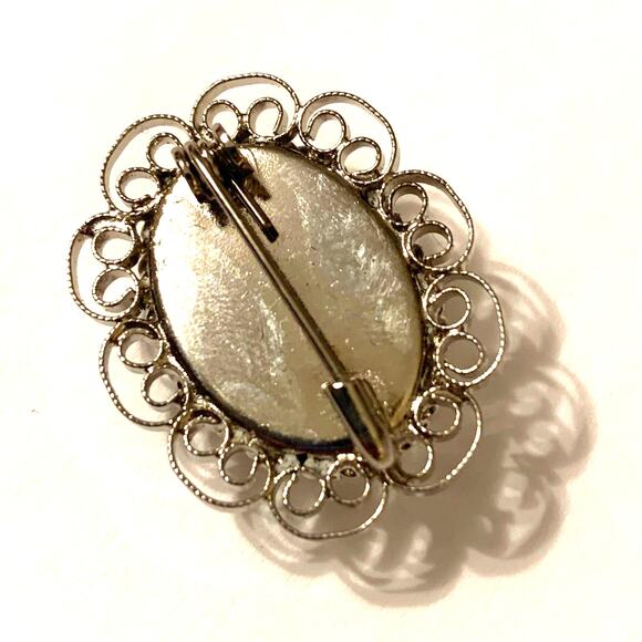 Vintage Petit Point Floral Pin/Brooch Handmade Original Box NIB - Picture 3 of 6